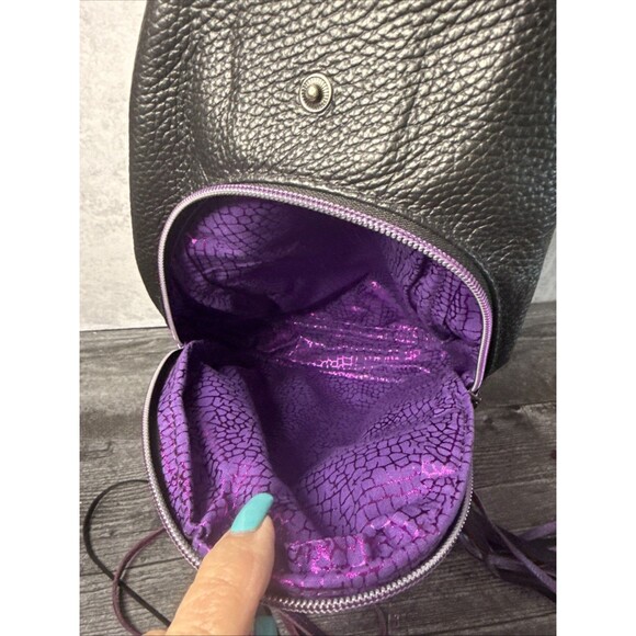 Darlington Leather Crossbody Hobo Bag - Picture 5 of 6